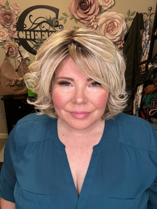 Sandy blonde Short curly wig